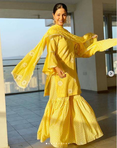 इस लॉकडाउन के दौरान हिना अपने वर्कआउट पिक्चर और वीडियो के अलावा, अन्य गतिविधियों से अपने फैंस का मनोरंजन कर रही हैं. (Photo Credit: @realhinakhan Instagram)