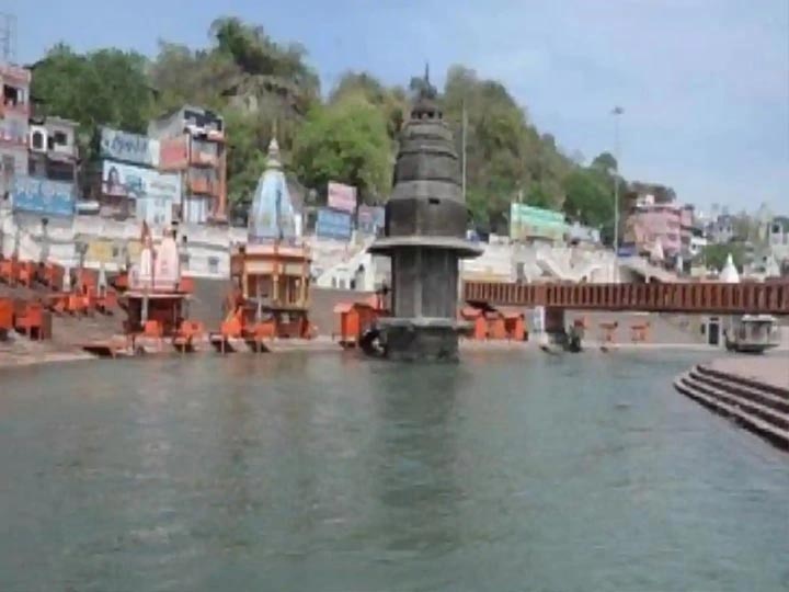 Amid Lockdown Ganga Dusshera celebrated today Haridwar हरिद्वार: गंगा दशहरा आज, पाबंदियों के बीच स्नान करने नहीं पहुंचे श्रद्धालु, घर पर की मां गंगा की पूजा अर्चना