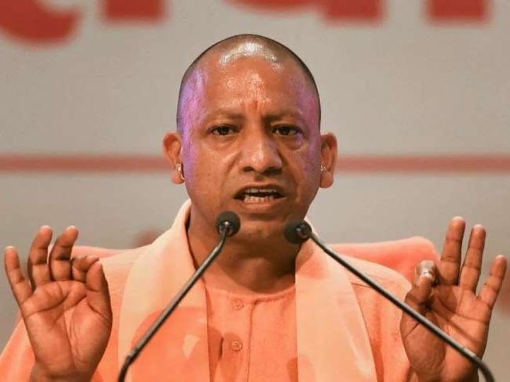 CM Yogi Adityanath announce to five lakh rupees health insurance and 10 lakh to kin of mediapersons who died of Covid