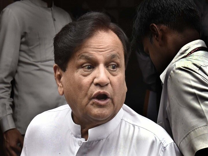 ED ने अहमद पटेल से की पूछताछ, कांग्रेस नेता बोले- 'मोदी जी और शाह जी के मेहमान आए थे' Ahmed Patel after ED team left his residence said They asked me questions I replied they gone back ED ने अहमद पटेल से की पूछताछ, कांग्रेस नेता बोले- 'मोदी जी और शाह जी के मेहमान आए थे'