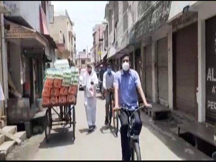 साइकिल से जिले का जायजा लेने निकले रामपुर के डीएम, मास्क लगाने की अपील Rampur DM anjney kumar did Inspection of district by running cycle साइकिल से जिले का जायजा लेने निकले रामपुर के डीएम, मास्क लगाने की अपील