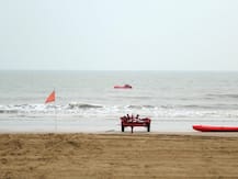 चक्रवाती तूफान 'निसर्ग' का खतरा, मुंबई के समुद्र तटों पर लोगों की आवाजाही पर लगी रोक