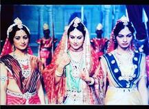 In Pics: दीपिका चिखलिया ने शादी के बाद शेयर की हनीमून की रोमांटिक तस्वीरें, शादी के दो दिन बाद ही चले गए थे स्विट्जरलैंड