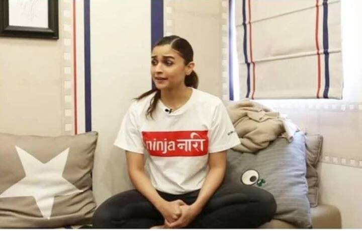 मशहूर अभिनेत्री आलिया भट्ट इन दिनों लॉकडाउन में अपने घर पर हैं, मगर दिस दौरान वह काम करती हैं और जिस जगह फिल्म के लिए तैयार होती हैं वह उनका वैनिटी वैन होता है, जो आलीशान घर से कम नहीं है.
