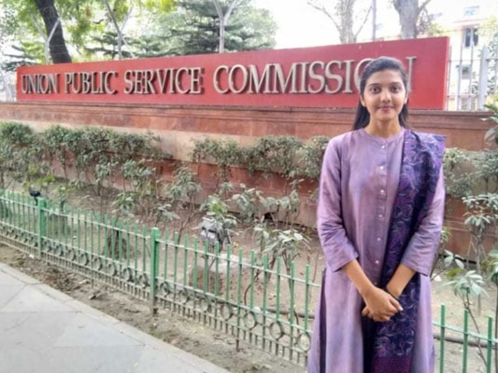 IAS Success Story: इंजीनियरिंग और यूपीएससी दोनों साथ किये पास, पहले ही प्रयास में सफल होने वाली सृष्टि हैं खास