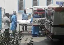 दिल्लीः बेटी का आरोप- LNJP अस्पताल ने नहीं किया कोरोना संक्रमित पिता का इलाज, गेट पर हुई मौत