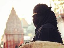 Unlock 1: मंदिरों में नहीं बटेगा प्रसाद, नमाज़ के दौरान 6 फुट की दूरी जरूरी, जानें धार्मिक स्थलों की गाइडलाइन्स