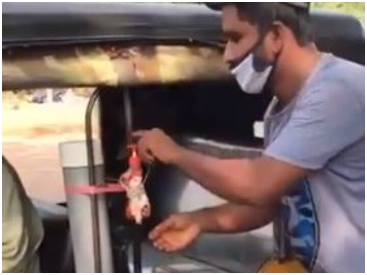 Viral VIdeo: Kerala autorickshaw went viral on social media amidst Corona virus havoc कोरोना वायरस: केरल के इस ऑटो रिक्शा में है हैंड वॉश और सैनिटाइजर की सुविधा, वीडियो वायरल