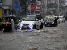 मुंबई बारिश: IMD ने शहर और तटीय महाराष्ट्र के लिए 'रेड अलर्ट' जारी किया, मंगलवार रात से हो रही है भारी बारिश