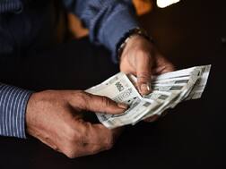 कोरोना ने बढ़ाई आर्थिक असुरक्षा, बैंकों के डिपोजिट में 11.28 फीसदी का इजाफा