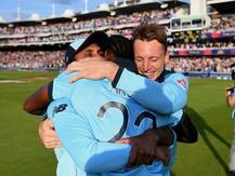 नस्लभेद के खिलाफ खड़े हुए आर्चर, कहा- यह ठीक नहीं है