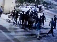 ग्रेटर नोएडा वेस्ट में एक शख्स की पिटाई, मारपीट की घटना CCTV कैमरे में कैद