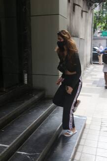 Spotted: लॉकडाउन खुलते ही क्लिनिक पहुंची दिशा पाटनी, कुछ इस अंदाज में सामने आई Photos