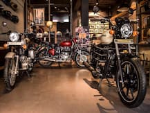 Royal Enfield ने फिर शुरू किए अपने स्टोर्स, ग्राहकों की सुविधा और सुरक्षा के लिए उठाए नए कदम