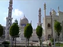 देवबंद ने मस्जिदों में एल्कोहल वाले सेनिटाइजर के इस्तेमाल को बताया सही, कहा- मजबूरी के तहत दुरुस्त है