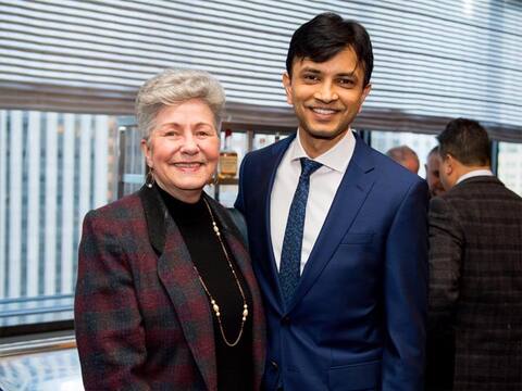 मेरठ के लाल ने अमेरिका में बजाया भारत का डंका, कोरोना संक्रमित महिला के फेफड़े किये ट्रांसप्लांट मेरठ के लाल ने अमेरिका में बजाया भारत का डंका, कोरोना संक्रमित महिला के फेफड़े किये ट्रांसप्लांट