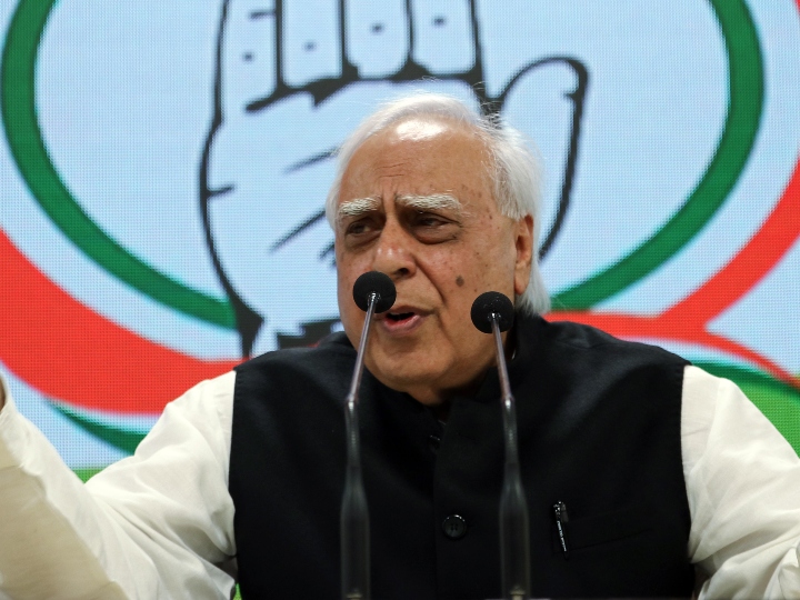 पेट्रोल-डीजल के दाम में बढ़ोतरी पर कांग्रेस ने साधा निशाना, कहा- सरकार कोरोना संकट के समय भी राहत नहीं दे रही Congress Kapil Sibal on petrol and diesel price hike