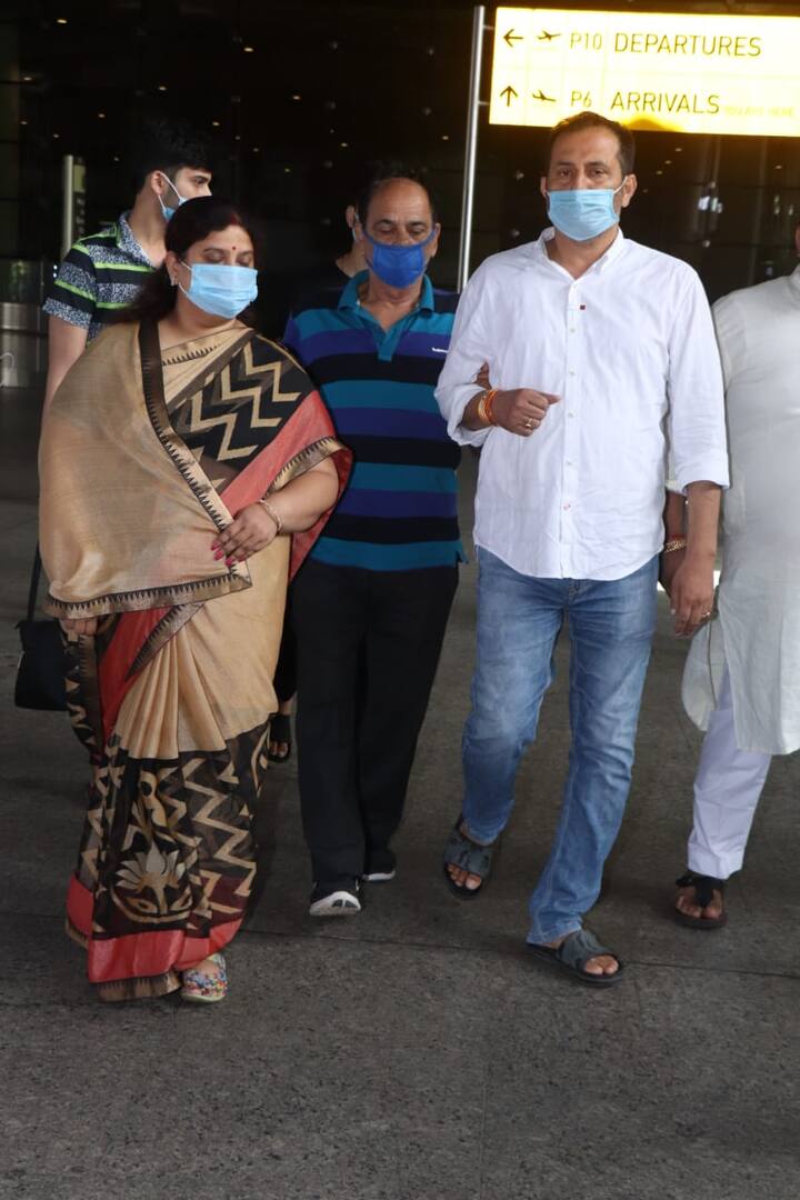 उनका दम फांसी पर लटकने की वजह से घुटा है. इस रिपोर्ट को पुलिस के हवाले कर दिया गया है. (Photo Credit: Manav Manglani)