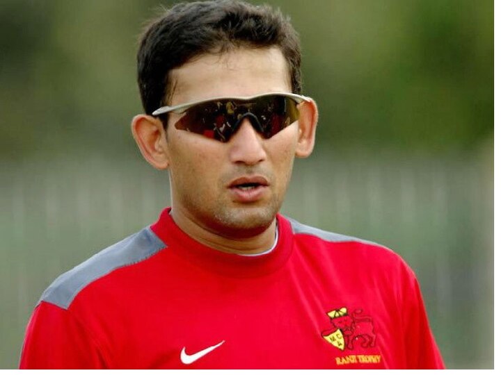 Ajit Agarkar Suggests The Use Of Saliva On One Condition मैच से पहले खिलाड़ी अगर नेगेटिव पाया जाता है तो उसे लार के इस्तेमाल की अनुमति दी जा सकती है: अगरकर