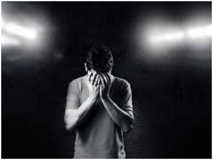 Know what are the symptoms of going into depression find out how जानें क्या होते हैं डिप्रेशन में जाने के लक्षण, ऐसे लगाएं पता