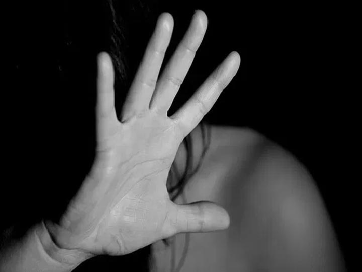 25 Year Old Woman Gang Raped Brutally Beaten Up In Gurgaon says Police गुरुग्राम: 25 साल की महिला के साथ 4 लोगों ने किया गैंगरेप, सभी आरोपी गिरफ्तार