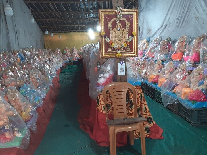 Mumbai Impact of Coronavirus Ganesh idol factories not getting booking ANN मुंबई: गणपति की मूर्ति बनाने वाले कारखानों में सन्नाटा, कारीगरों के सामने रोजी-रोटी का संकट