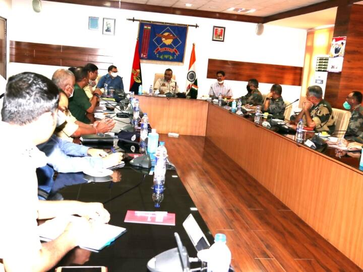 J&K पुलिस ने कहा- भारत और चीन के तनाव का फायदा उठाना चाहता है पाक, ज्यादा से ज्यादा आतंकी भेजने की फिराक में J&K Police says Pakistan wants more intrusions In the time of tension on Ladakh border ANN J&K पुलिस ने कहा- भारत और चीन के तनाव का फायदा उठाना चाहता है पाक, ज्यादा से ज्यादा आतंकी भेजने की फिराक में