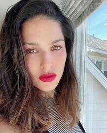 IN PICS: अमेरिका में धूप सेकती नजर आईं सनी लियोनी, लॉकडाउन के बीच परिवार संग बिता रहीं समय