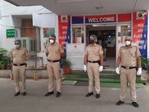 Coronavirus: प्लाज्मा डोनेट कर दिल्ली पुलिसकर्मी बचा रहे है लोगों की जान