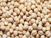 प्रोटीन से भरपूर होते हैं सफेद चने, मोटापा और हड्डियों की कमजोरी को करते हैं दूर