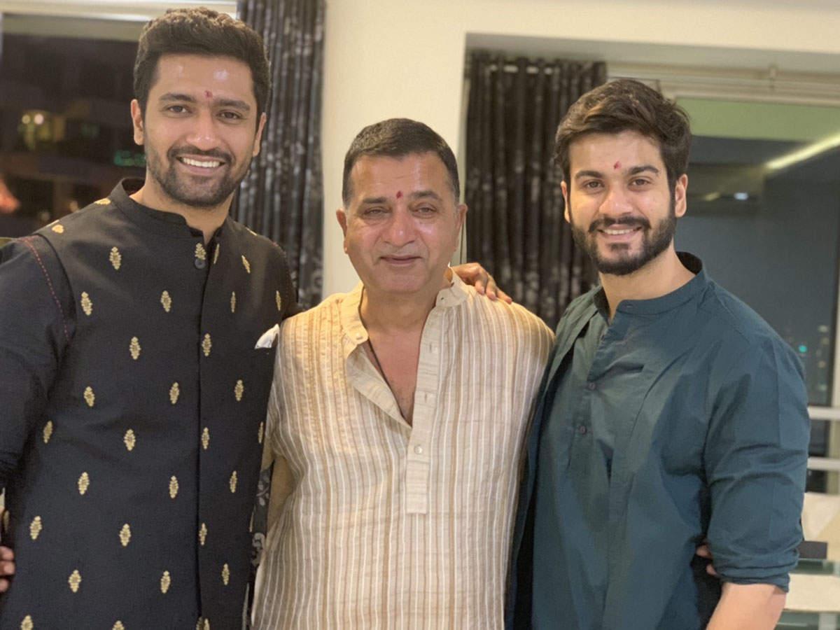 Fathers Day 2020: बॉलीवुड सितारों का ऐसा है अपने पापा के लिए प्यार, देखें उनकी खूबसूरत तस्वीरें