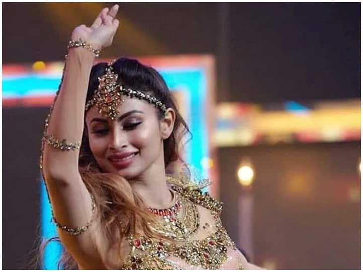 Video: ऐश्वर्या राय के गाने पर डांस करते मौनी रॉय का वीडियो वायरल, यहां देखिए जबरदस्त अदाएं Mouni Roy viral dance video on aishwarya rai nimbooda song watch video Video: ऐश्वर्या राय के गाने पर डांस करते मौनी रॉय का वीडियो वायरल, यहां देखिए जबरदस्त अदाएं