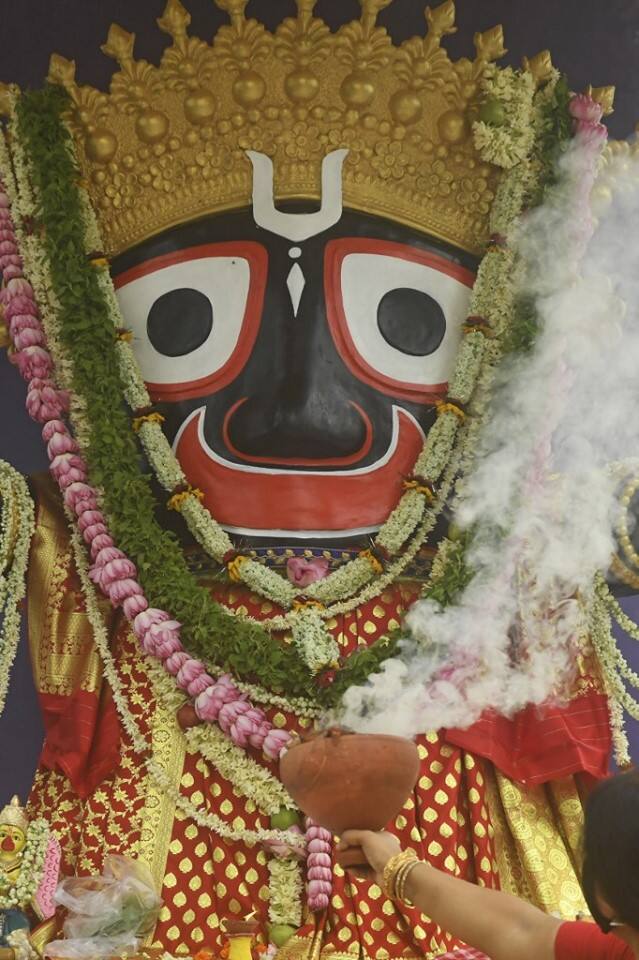 अतिरिक्त पुलिस महानिदेशक रथयात्रा की व्यवस्था की देखरेख कर रहे हैं. हर रथ को खींचने के दौरान एक वरिष्ठ अधिकारी इसकी निगरानी कर रहा है.