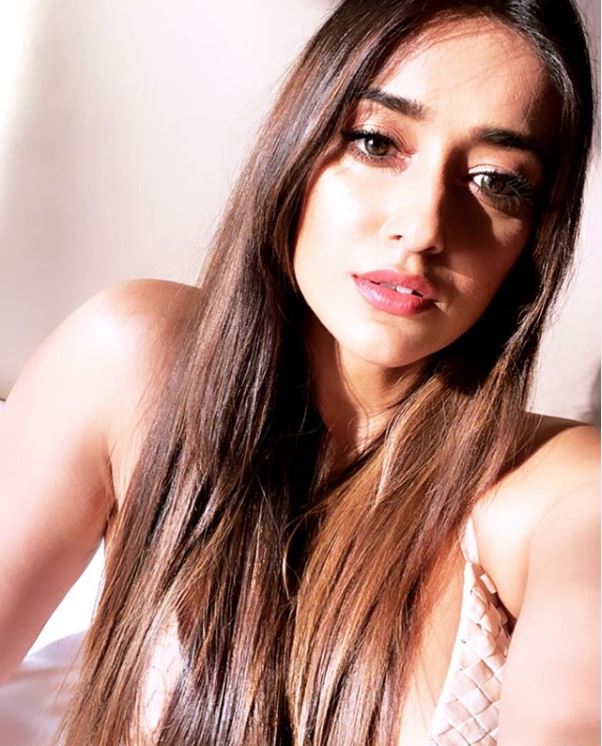 Sexy Pics: Ileana D'Cruz's black bikini look viral, see hot avatar here -  The State