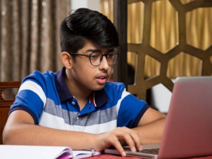 UP Board 10th 12th Result 2020 After 12th you can do these courses Option UP Board Result 2020: 12वीं के बाद आप कर सकते हैं ये कोर्सेज, लाखों में हो सकती है सैलेरी