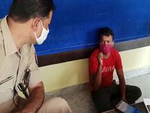 यूपी: लखीमपुर खीरी में पति ने बेरहमी से किया पत्नी का कत्ल, गोली मारने के बाद धारदार हथियार से किए वार