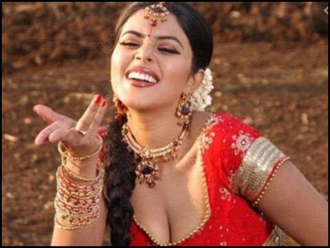 एक्ट्रेस को धमका कर मांग रहे थे फिरौती, शिकायत पर पुलिस ने 4 लोगों को किया गिरफ्तार एक्ट्रेस को धमका कर मांग रहे थे फिरौती, शिकायत पर पुलिस ने 4 लोगों को किया गिरफ्तार