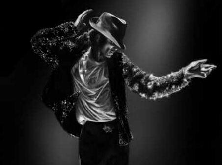 अवॉर्ड्स के अलावा उन्होंने कई विश्व रिकॉर्ड अपने नाम किए हैं. इसमें 26 बार उन्हें अमेरिकन म्यूजिक अवॉर्ड दिया जाना शामिल है. 