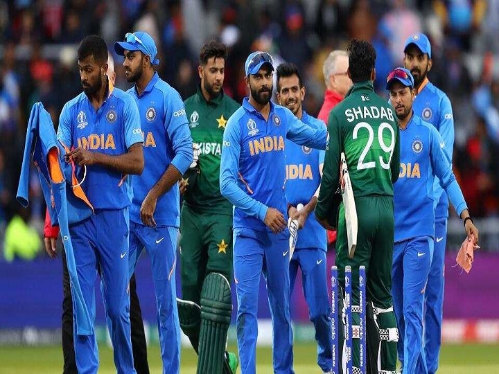 A Pakistan fan started abusing us and we had to take it: India all rounder Vijay Shankar recalls absurd scene ahead of 2019 World Cup match 2019 वर्ल्ड कप के भारत-पाक मैच से पहले जब पाकिस्तानी फैंस ने दिनेश कार्तिक और विजय शंकर को घेर लिया था