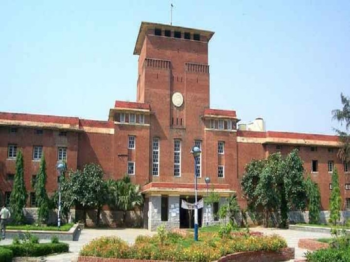 Delhi University Vice Chancellor Yogesh Tyagi placed under suspension on President s orders दिल्ली यूनिवर्सिटी के VC योगेश त्यागी को सस्पेंड किया गया, राष्ट्रपति ने दिया आदेश