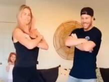 डेविड वार्नर पर भारी पड़ा TikTok वीडियो बनाना, युवराज ने कहा- घर से बाहर निकलो