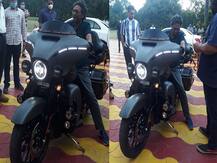 चश्मदीदों ने बताया- CJI बोबडे ने नहीं चलाई थी हार्ले डेविडसन, बाइक मालिक को भी नहीं थी जानकारी