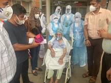 7 दिनों तक वेंटिलेटर पर रहने वाली 105 साल की विदेशी महिला कोरोना से हुई ठीक, पोते ने कहा- बकरीद से पहले अस्पताल ने दिया गिफ्ट