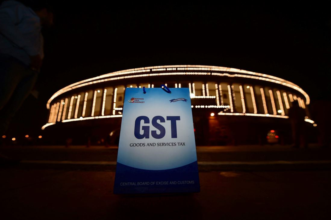 IN PICS: 3 साल पहले GST होने के समय ऐसा था राष्ट्रपति भवन और संसद का नज़ारा