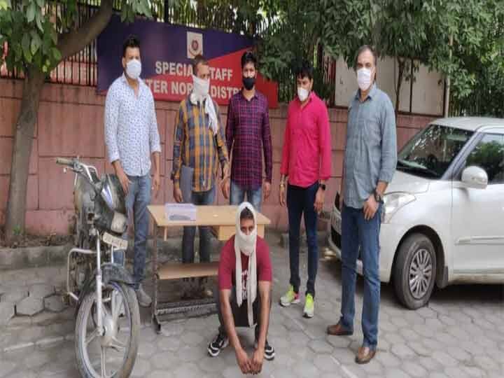 दिल्लीः व्यापारी से 1 करोड़ की रंगदारी मांगने वाला शूटर गिरफ्तार, जेल में बैठकर गिरोह चला रहा है गैंगस्टर Palda gang's henchman demanding Rs 1 crore extortion from businessman arrested in delhi ann दिल्लीः व्यापारी से 1 करोड़ की रंगदारी मांगने वाला शूटर गिरफ्तार, जेल में बैठकर गिरोह चला रहा है गैंगस्टर