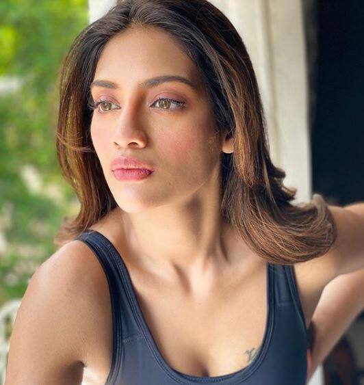  उन्होंने आगे कहा, ''लोगों को नोटबंदी की तरह इसे भी झेलना पड़ेगा. मुझे बैन से कोई दिक्कत नहीं क्योंकि ये राष्ट्रीय सुरक्षा के लिए है. लेकिन इन सवालों का जवाब कौन देगा?''