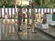 जम्मू-कश्मीर: सोपोर में आतंकवादियों हमले में शहीद हुए CRPF जवान को दी गई श्रद्धांजलि