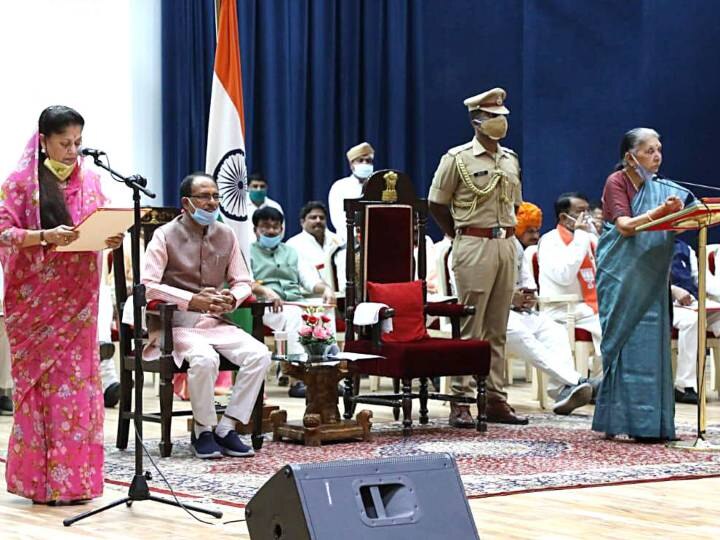 BJP Leader Uma Bharti on Madhya Pradesh CM Shivraj Singh Chouhan new cabinet ANN शिवराज के कैबिनेट विस्तार से उमा भारती नाराज, यशपाल सिसोदिया के समर्थकों ने भी दिया धरना