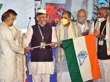 लाखों कार्यकर्ताओं के साथ डीके शिवकुमार का मेगा शपथ ग्रहण, पूरे गांधी परिवार से मिली वाहवाही