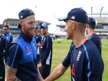 क्रिकेट की वापसी को लग सकता है झटका, प्रैक्टिस मैच में ही स्टार ऑलराउंडर में दिखे कोरोना के लक्षण